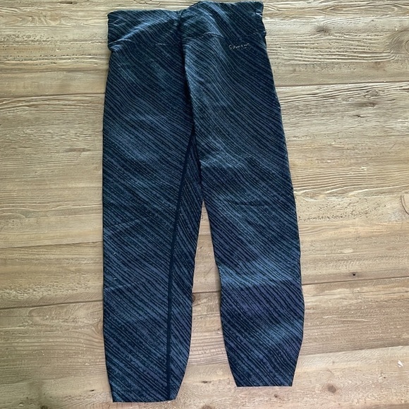 Calvin Klein Yoga Leggings.  Size XS - Picture 5 of 11